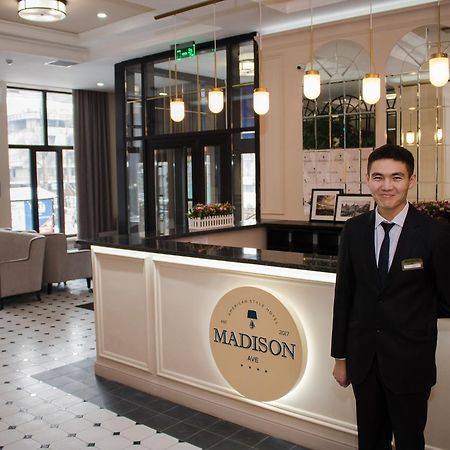 Madison Ave Hotel Bishkek Luaran gambar