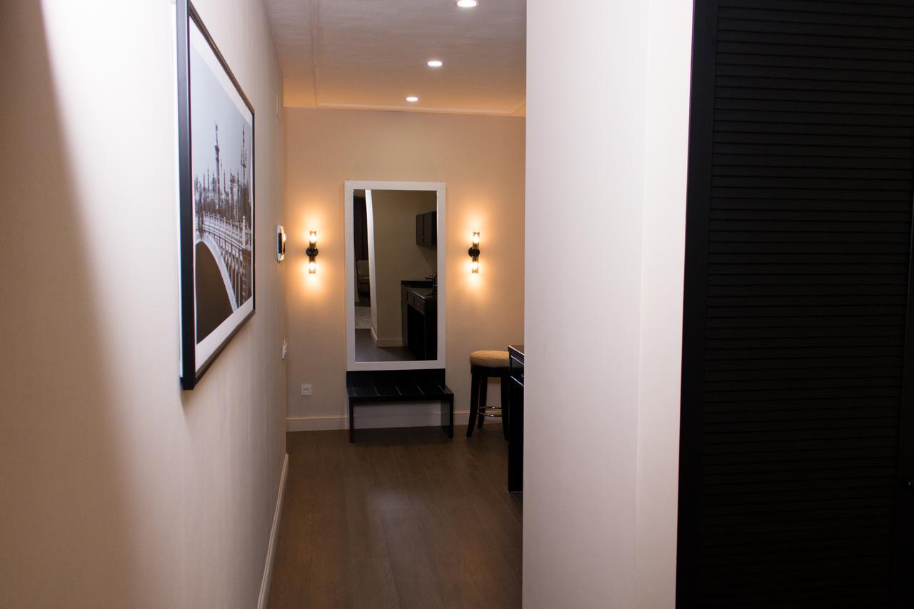 Madison Ave Hotel Bishkek Luaran gambar