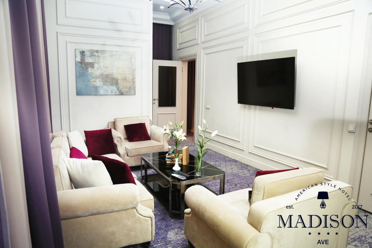 Madison Ave Hotel Bishkek Luaran gambar